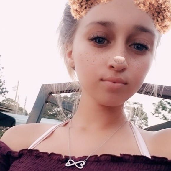 Meet your Posher, Leah - Picture 1 of 1